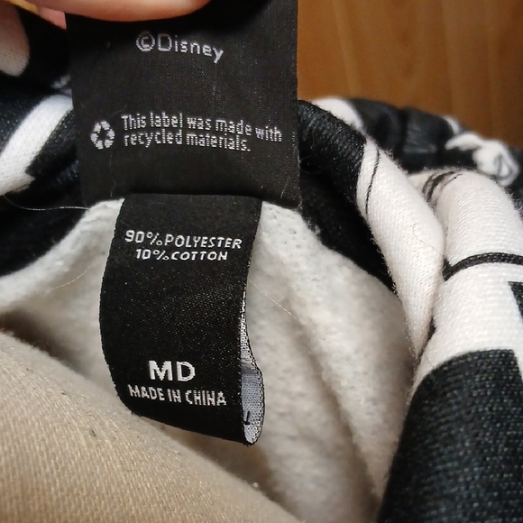 Disney Villains Black and Purple Hoodie Size Medium - Picture 5 of 6